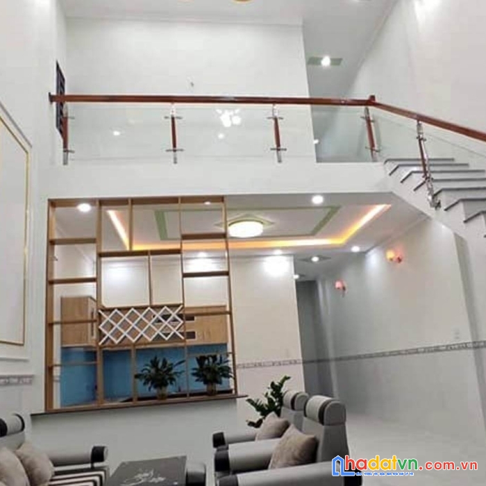 Nhà mặt tiền kinh doanh, ngay bến xe trung tâm , chỉ 3 tỷ x