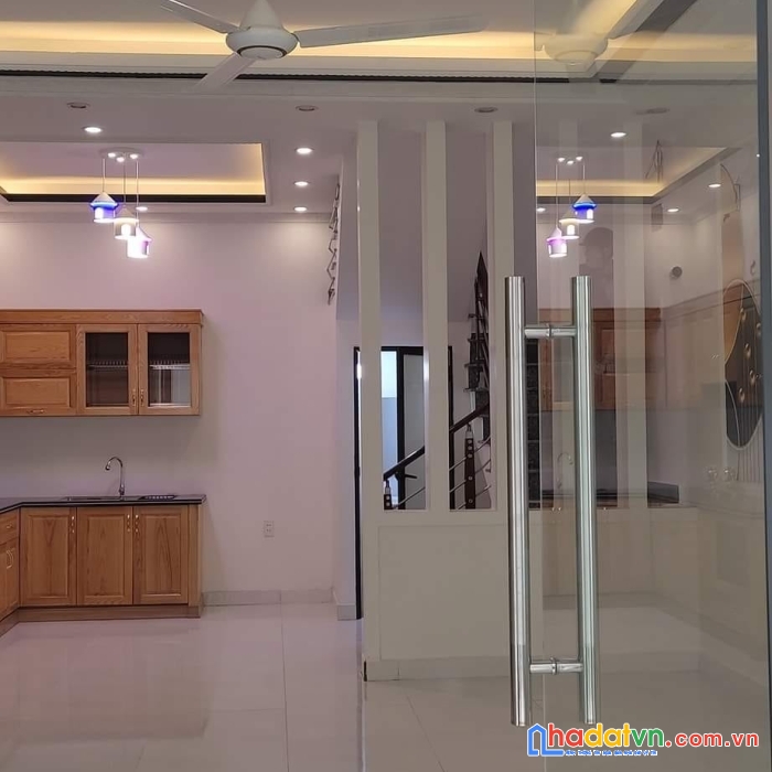 Bán nhà 3 tầng ở  bạch mai xã đồng thái, an dương chỉ hơn 1 tỷ ô tô vào được