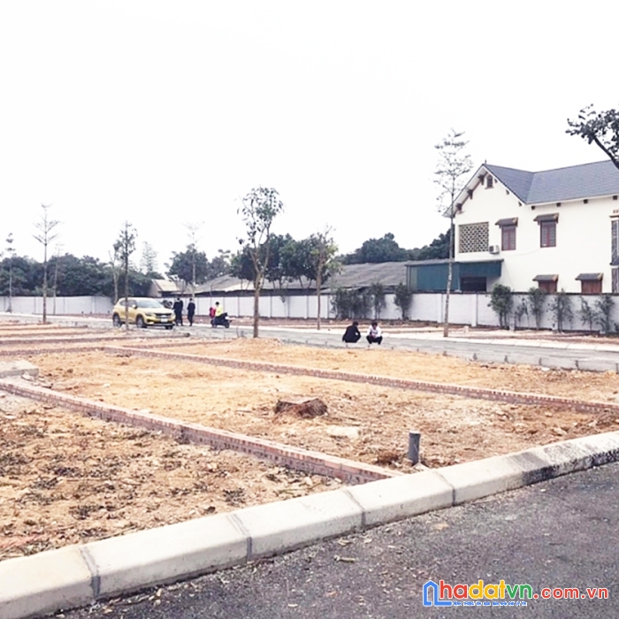 Bán đất thổ full 100% 1m chỉ có 18 tr ngay chợ bà đâm đường huyện liên hệ a 097 9061245