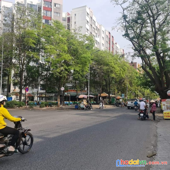 Giảm sâu 3 tỷ, 1050m2, sát bên celadon city, kinh doanh nhiều ngành nghề