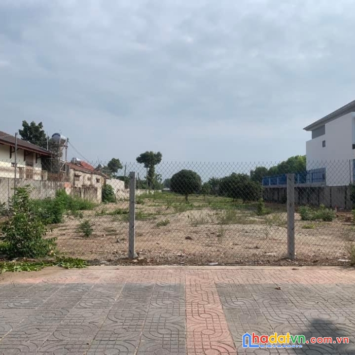 Bán lô đất 996m2 mặt tiền đường võ thị sáu p.long tâm tp.bà rịa