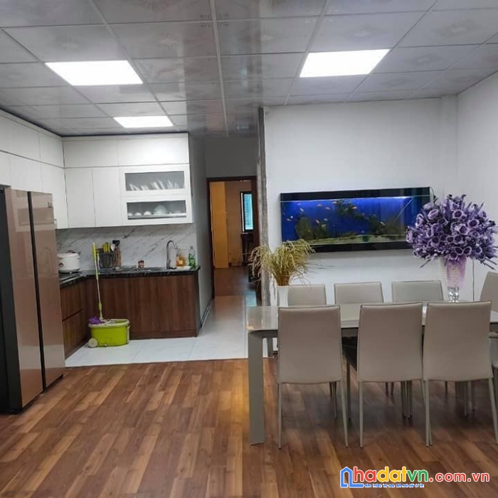 Bán apartment hoàng quốc việt, 8t, 28pkk, ôtô, kinh doanh, dt 2 tỷ/năm, giá 23 tỷ