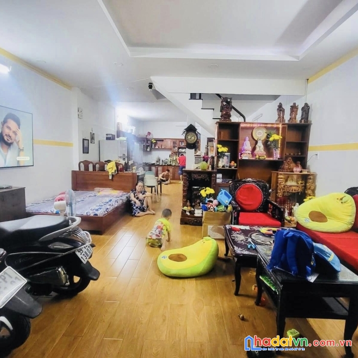 Bán gấp nhà 3 tầng, 100m2,ngang 6m, sát mặt tiền, khu bàu cát, tân bình, ngộp bank giảm 1 tỷ.