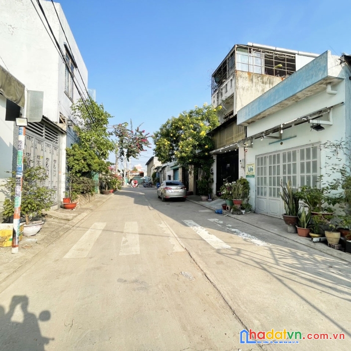 Quận 12 giáp tân bình - hẻm 8m ô tô tránh đông hưng thuận - 80m2, 2 tầng, sát nguyễn văn quá,