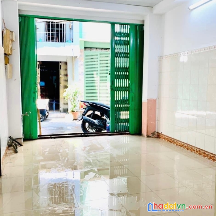 Bán nhà hẻm 4m thông tứ tung gần chợ vườn chuối, q3, vừa ở vừa kd, an ninh, 42m2, 7.2 tỷ