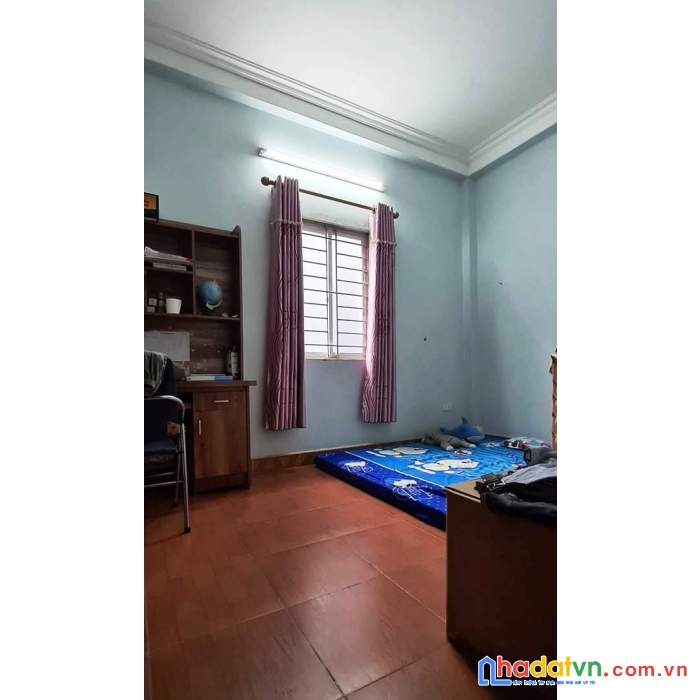 Bán đất tặng nhà thạch bàn, long biên, 43m2, nhỉnh 2 tỷ, gần trường, chợ, đường ô tô
