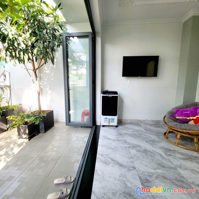 Bán nhà phố đại la, hai bà trưng, diện tích 44m2, 5 tầng, mặt tiền 8m, giá 7,9m tỷ.