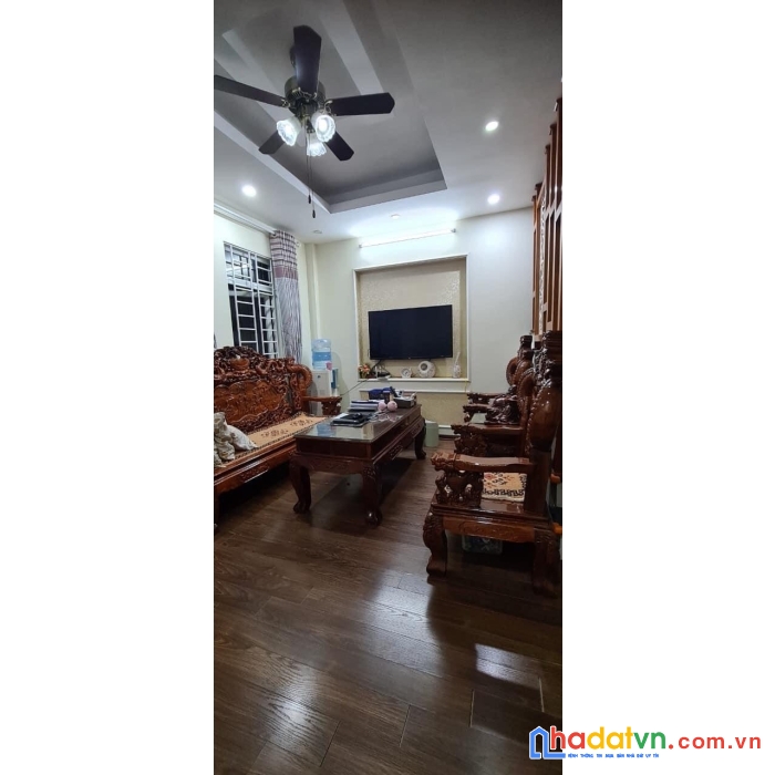 Bán nhà nguyễn thái học 45m2 3t mt 4m chỉ 6.xtỷ kinh doanh ô tô tránh