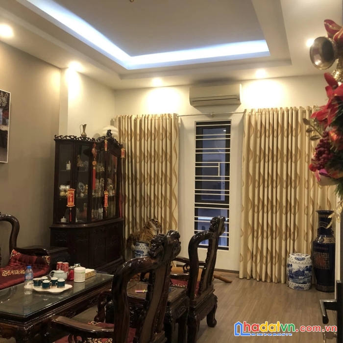 Bán nhà phố võ văn dũng, gara ôtô, dt62m2 x 5t, mt5.8m. 17 tỷ tl