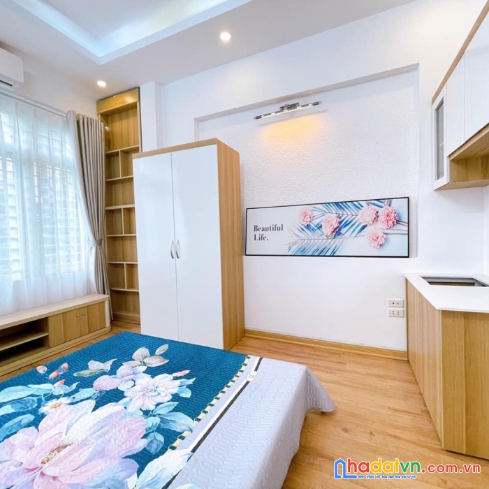 Ccmn 30p khép kín kinh doanh dòng tiền 1.8ty/năm đẹp, thoáng sáng gần ô tô cầu giấy