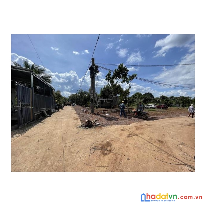 Bán 2 lô góc full thổ tp long khánh, gần hồ cầu dầu, cách nút giao cao tốc 5 phút. lh: **3390.3590