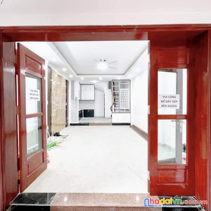 Bán nhà khương đình 43m 5 tầng - nhà đẹp ở luôn - 15m ra phố