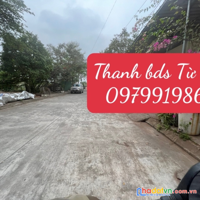 Diện tích 110 m mặt tiền 6 m đường trước nhà 2 ô tô tránh nhau thoải mái giá chỉ 2 tỷ 
view hồ