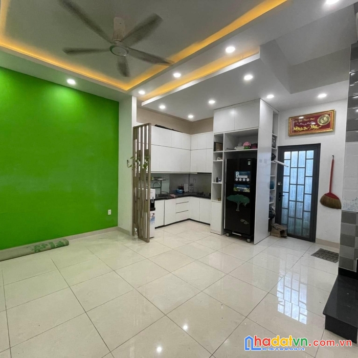 Nợ ngân hàng, bán gấp, nhà 3 tầng, 60m2, an lạc, bình tân, cạnh bến xe miền tây, chỉ 4 tỷ nhỉnh