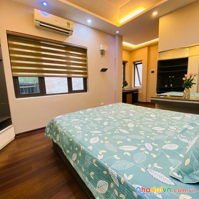 20m ra tới đường, lê thái tổ 15m x 5 tầng, mt 4m, giá 2,3 tỷ