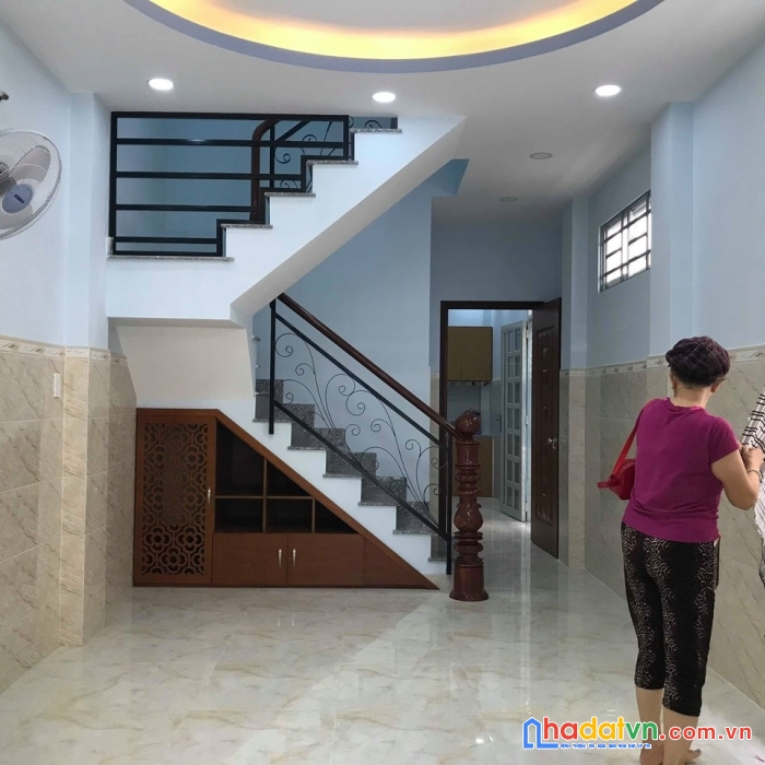 Nhà vip trần khắc chân q1 dt 50m 3 tầng 8,9 tỷ