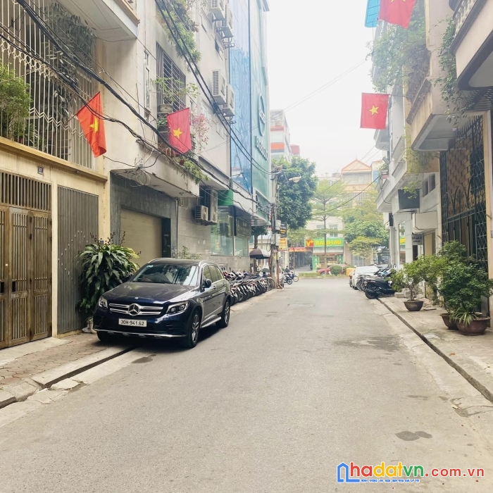Giảm 500 triệu 1 căn vip nhất ngõ 193 trung kính 5 tầng mới đẹp mặt ngõ, 2 thoáng, ô tô lh