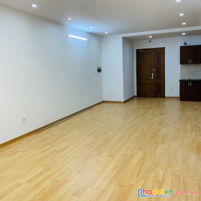 Căn góc văn phú victoria 116m2, 3 ngủ, tầng trung, đông nam. 3.15 tỷ