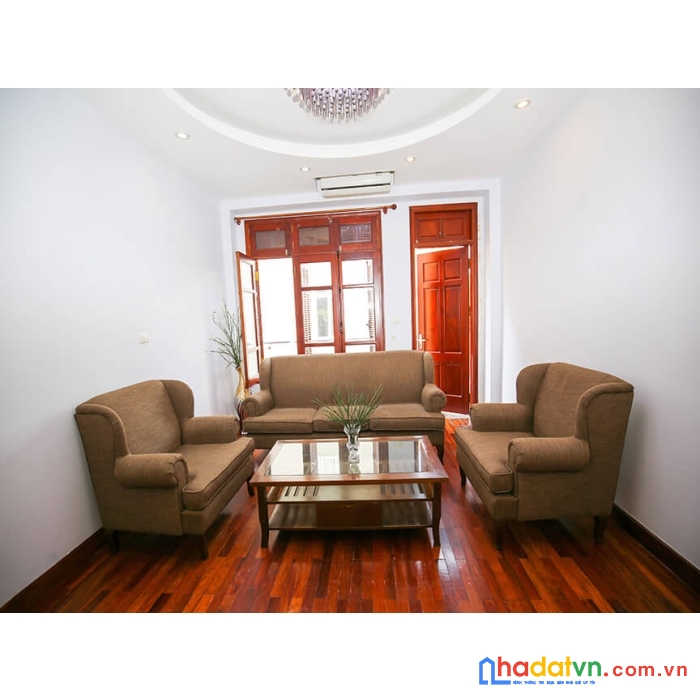 Cho thuê nhà trong ngõ phố đặng thái mai, phường quảng an, tây hồ, hn, 20tr/th