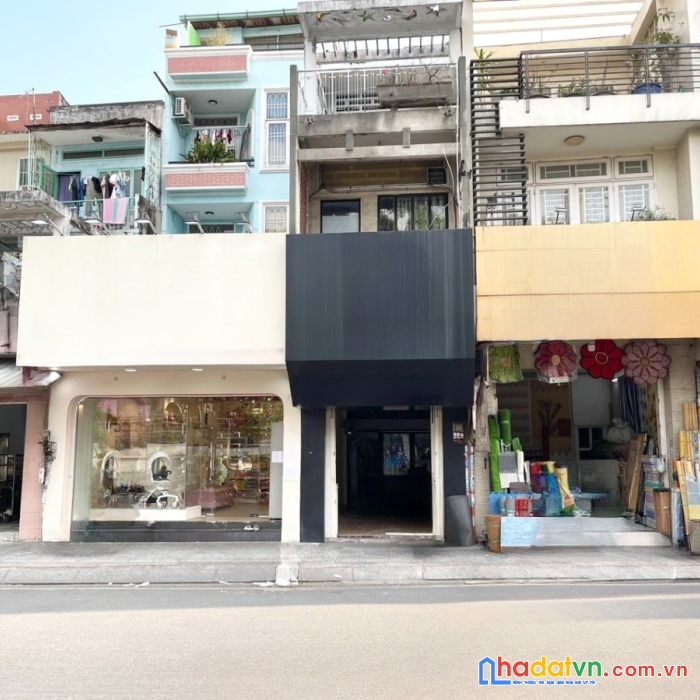 Nhà 4 tầng nở hậu đối diện bv nhi đồng đường lý thái tổ p9q10