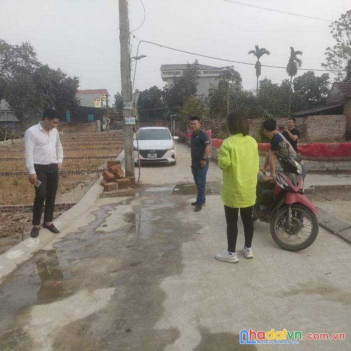 Cắt








lo


lô đất 60m cách chủ bình yên cắt lỗ bán chỉ hơn 800tr bên cạnh bán