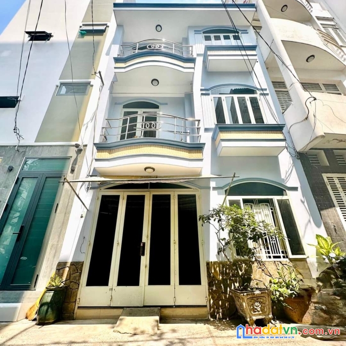 Ngay phan xích long - hxh thông 4m - 3 tầng btct - ngang hơn 5m - chỉ 5.4 tỷ.