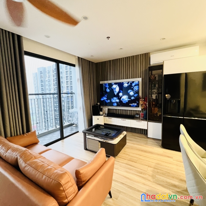 Sở hữu căn hộ đẳng cấp tòa gs2 vinhomes smart city,view bể bơi, tặng full nội thất cao cấp