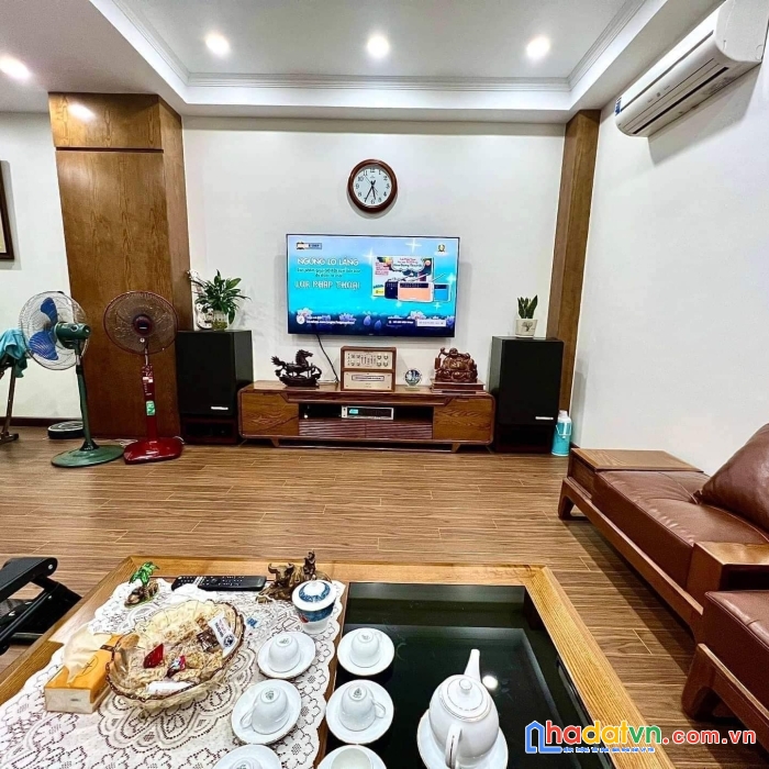 Cực hót nhà mặt ngõ thông phố định công hoàng mai 62m 4 tầng ô tô tránh kd sầm uất nhỉnh 6 tỷ lh