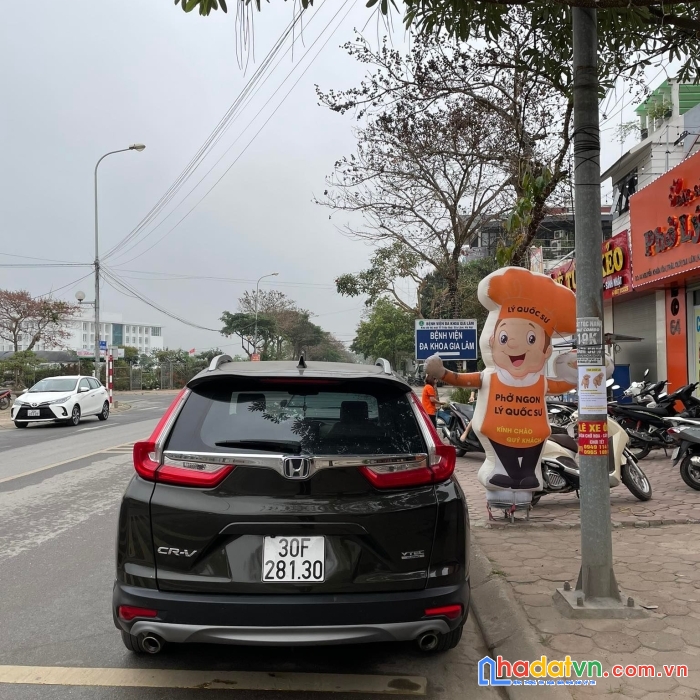 Sang nhượng nhà hàng,mbkd khu 31ha trâu quỳ,136m2 mt 6.8m đường 22m. 0982852808