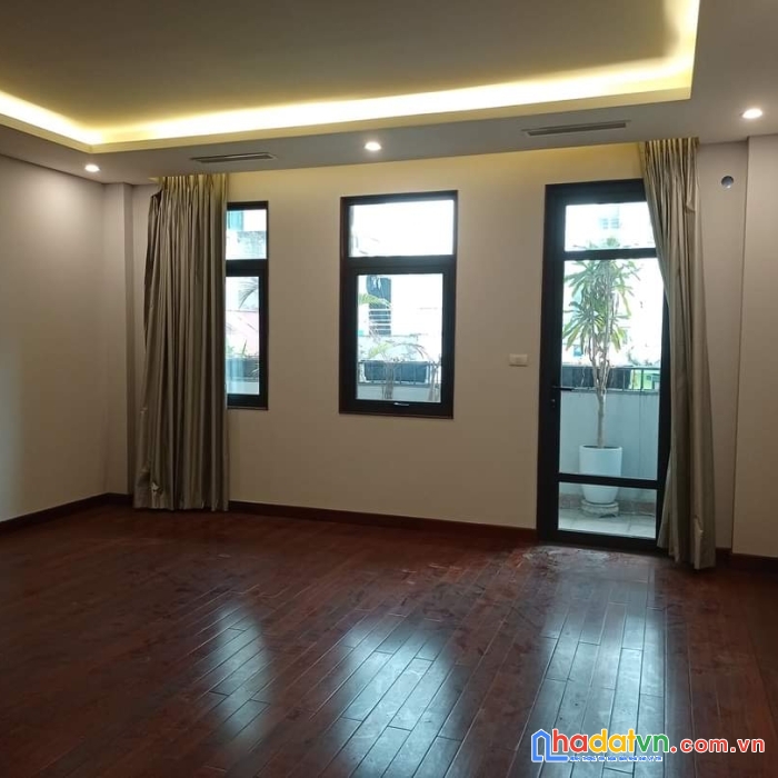 Cực hiếm mặt phố, hàng bài 250 m x 6 tầng, mt5,9 m, giá 169 tỷ