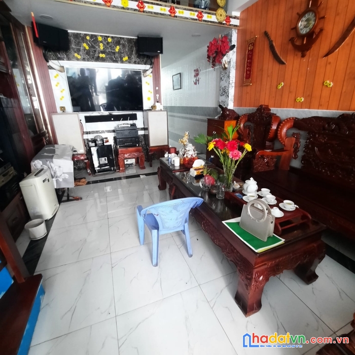 Gấp bán nhà dt khủng 108m2 - xe hơi đổ cửa - huỳnh tấn phát - gần vincom quận 7. chỉ 5 tỷ hơn