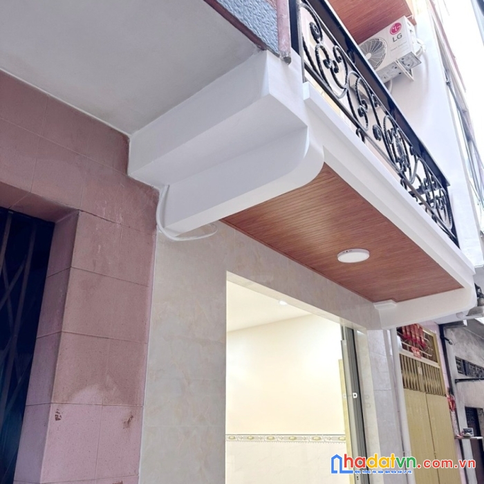 Nhà nhỏ mới 2 tầng đường nguyễn thời trung p6q5 - 2.7 tỷ
