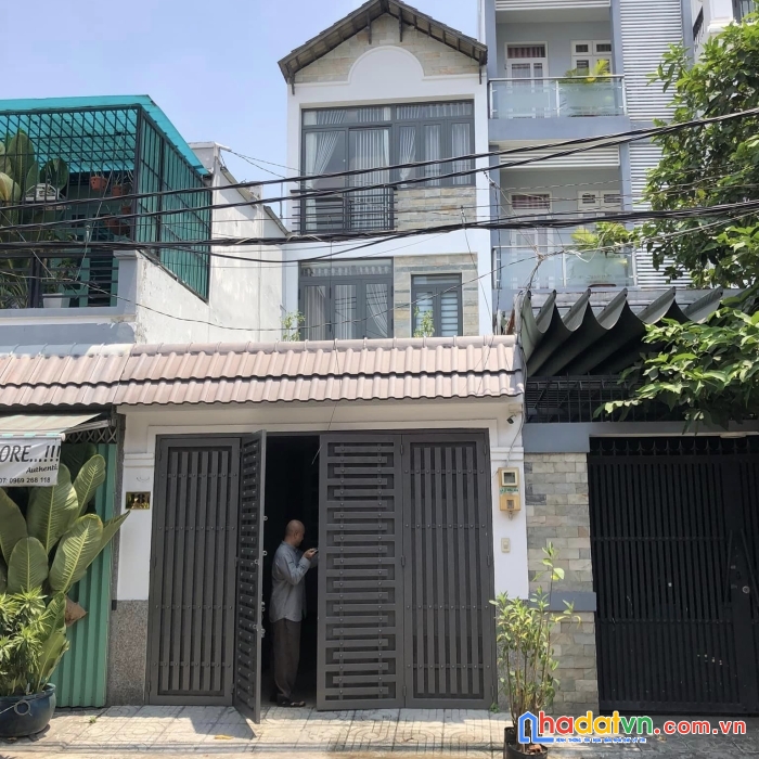 Cần tiền trả nợ gấp - mặt tiền đường thống nhất - 70m2 - 11.5 tỷ -  ô tô ngủ trong nhà.