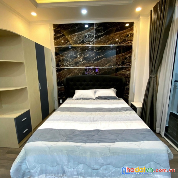 Bán gấp toà nhà chdv hẻm 163 đường thành thái ,p14 ,quận 10 .