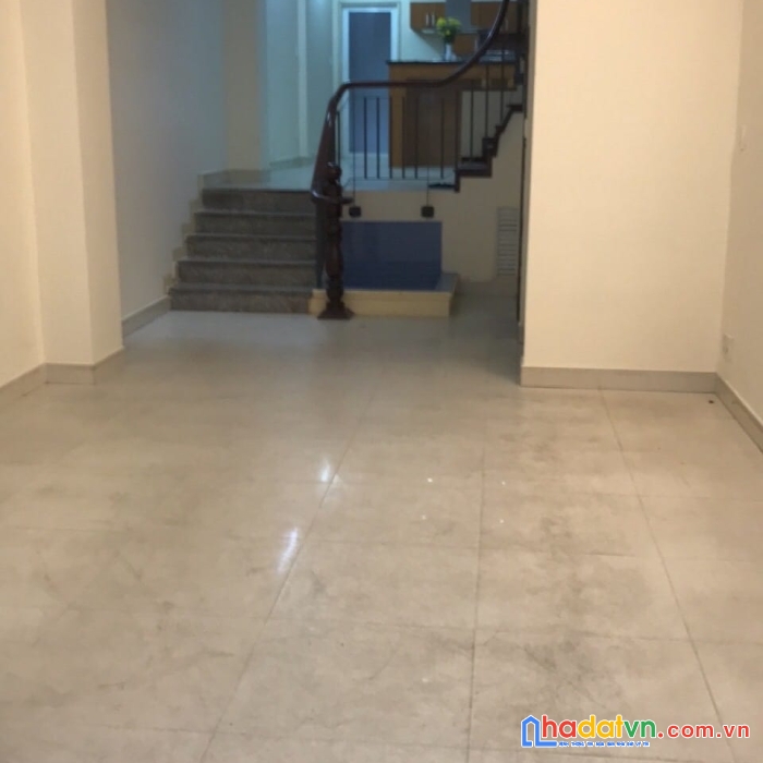 Khu vip, nguyễn gia trí, bình thạnh, 5 pn, xe hơi chạy lòng vòng, hđt 35 triệu/tháng