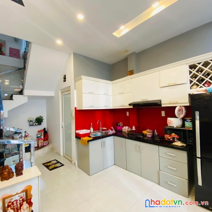 Bán nhà 3 tầng, 40m2, hẻm xe hơi thông, hàn hải nguyên, lạc long quân, quận 11.