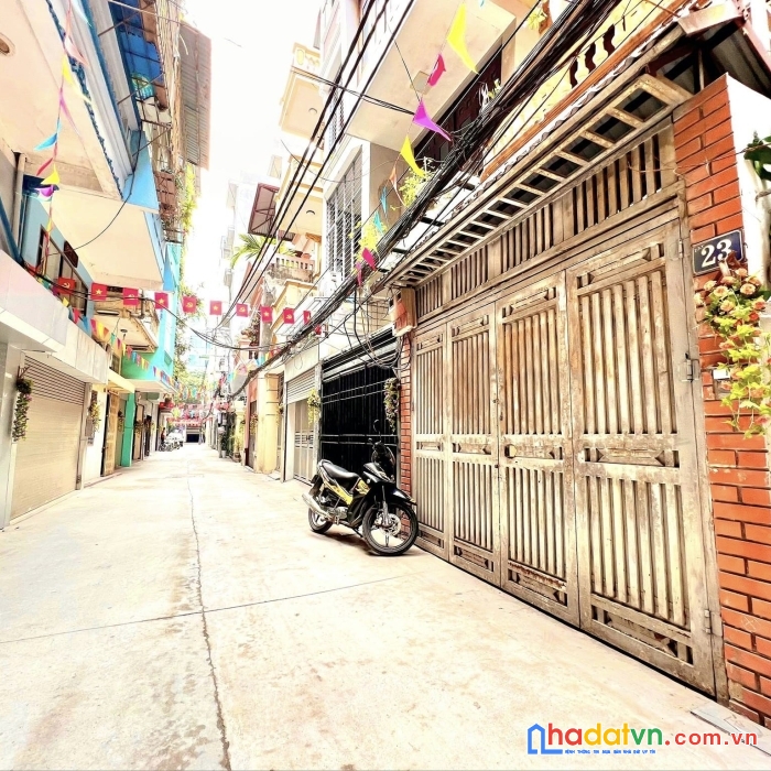 Bán nhà nguyễn ngọc nại 70m x 4 tầng, phân lô, ô tô tránh