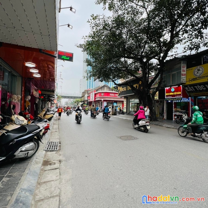Trung tâm quận hai bà trưng, vị trí sầm uất ngày đêm, kinh doanh vô địch