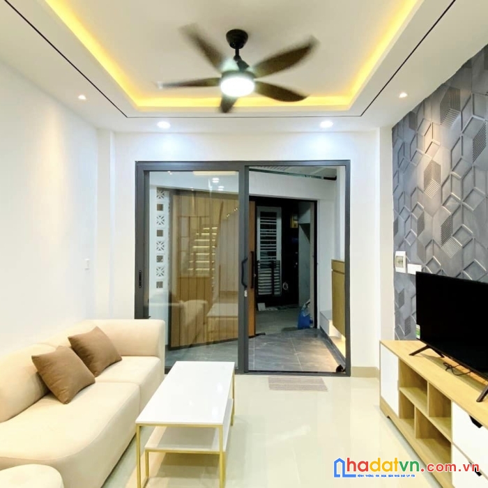 Nhà mặt tiền hẻm xe tải đường ông ích khiêm- quận 11- ngang 4m – nhỉnh 3 tỷ .
