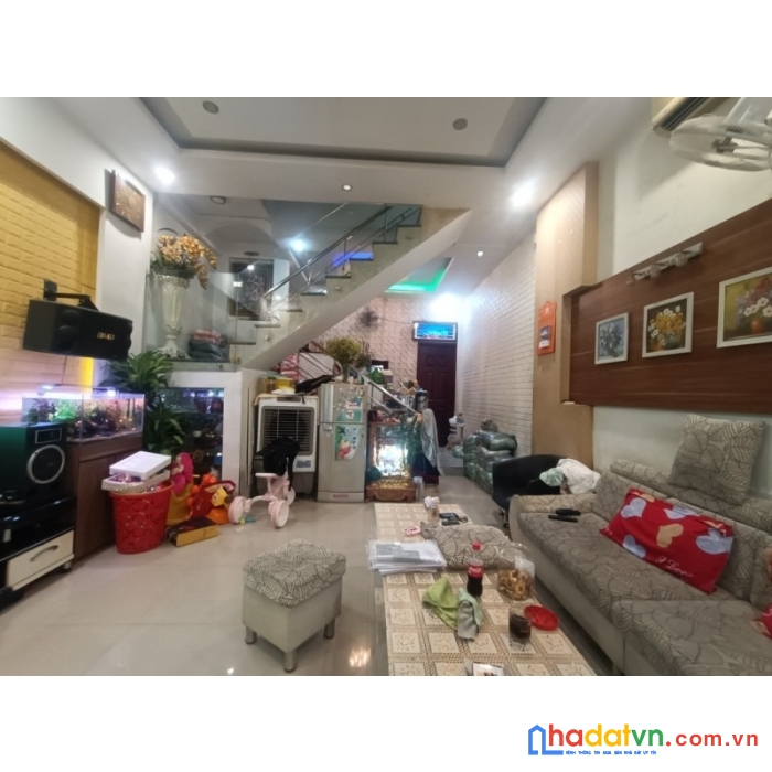 Nhà hải phòng gần ông ích khiêm, 30m ra mt, ô tô đậu, 65m2