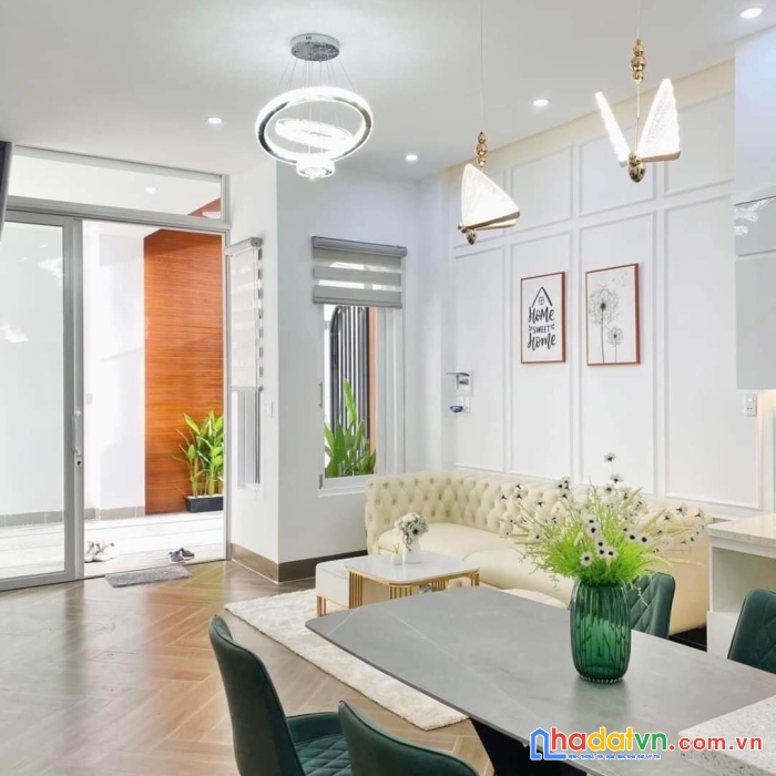 Bán nhà mt đường nguyễn thông. quận sơn trà. gần cầu rồng.100m2. 3 tầng. chỉ 10,9 tỷ