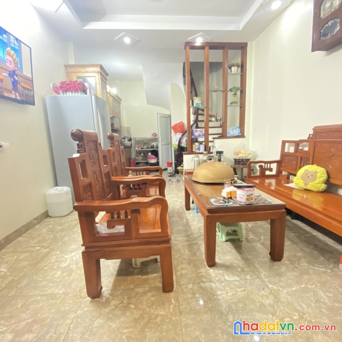 Bán nhà đường  kim mã, ba đình, 39m2, 3tầng , ngõ nông, ngay phố . giá 3,3 tỷ