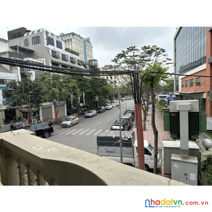 Bán nvơihà ngõ 6x phố hoàng như tiếp long biên chỉ 4,5 tỷ với diện tích 32m2 mặt tiền 5 m