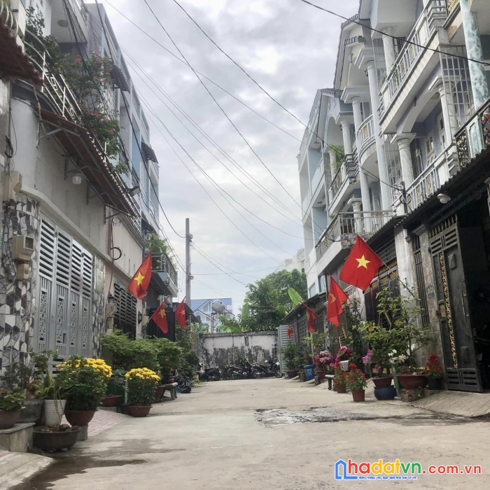 Nhỉnh 3 tỷ sở hữu nhà c4 - đường 6m, khu vip 18 căn - hàng xóm nhà cao tầng - dân trí cao quận 12.