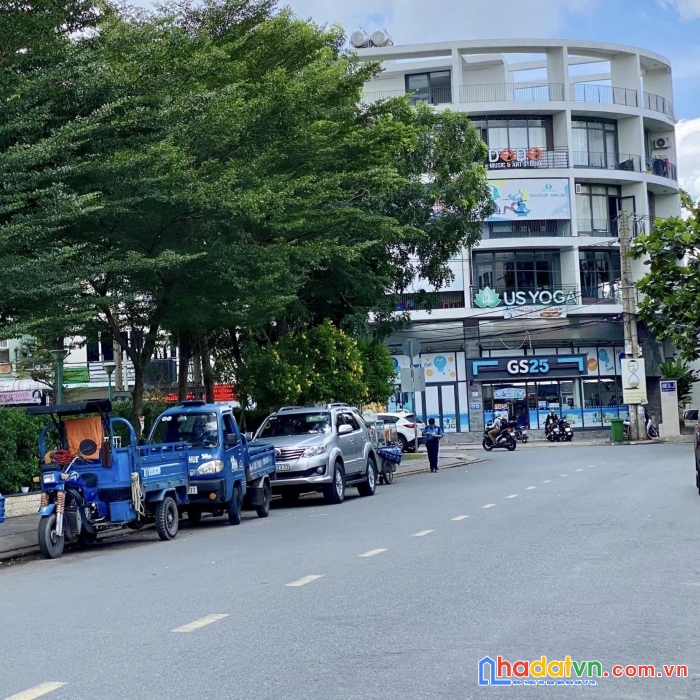 Bán gấp căn nhà đẹp 4 tầng ngay cạnh himlam chợ lớn, q.6