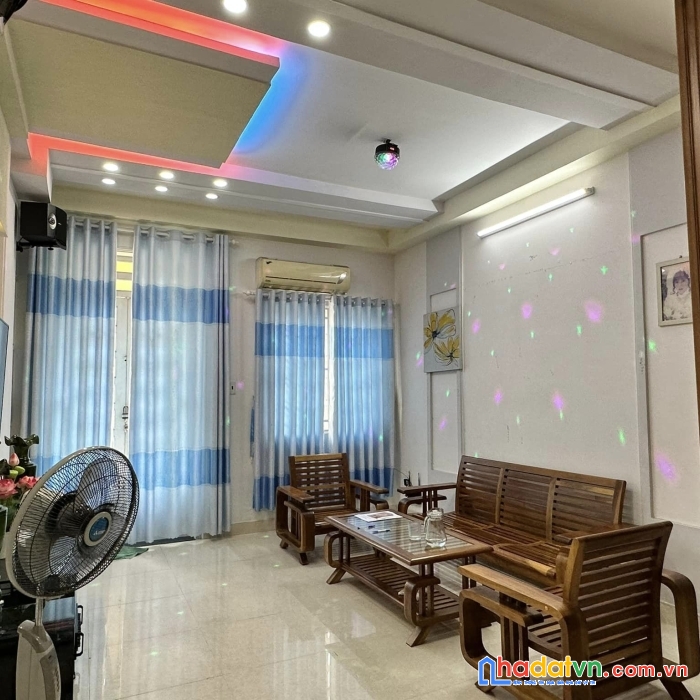 Bán nhà hxt đường số9 p16 gòvấp (4x20)4tầngbtct 5pn sânthượng 7tỷ6