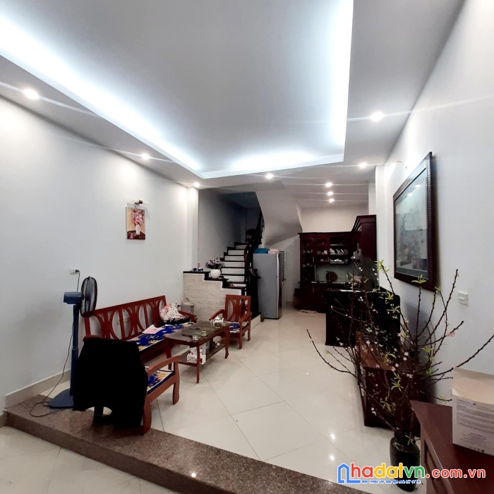 Cần bán gấp hai bà trưng, thoáng vĩnh viễn, 3 tầng ở ngay 45m nhỉnh 2 tỷ 0901753139