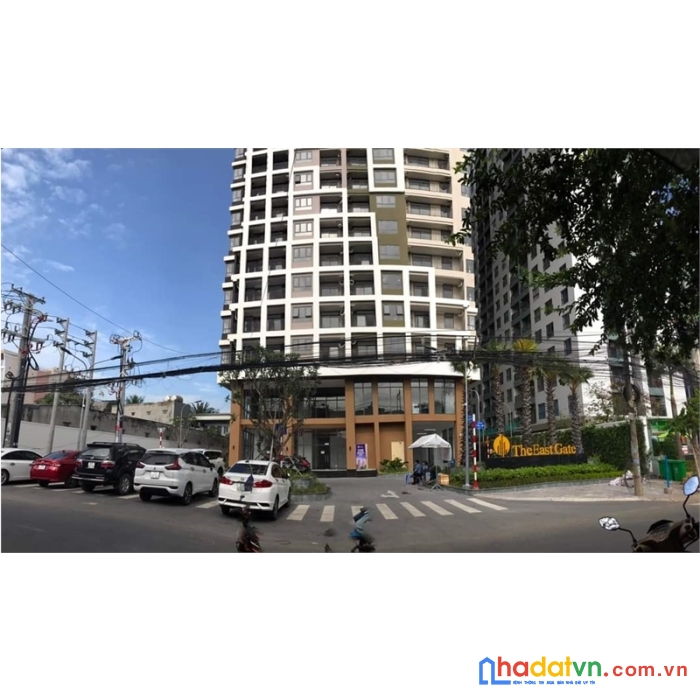 Căn 2pn, 2wc, 2 lô gia, 70m2, lô góc, đối diện bxmđ mới, cạnh làng đại học