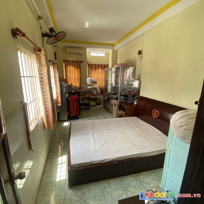 Kẹt tiền bán gấp nhà hẻm văn minh, 1 sẹc đường lạc long quân, p.3, quận 11