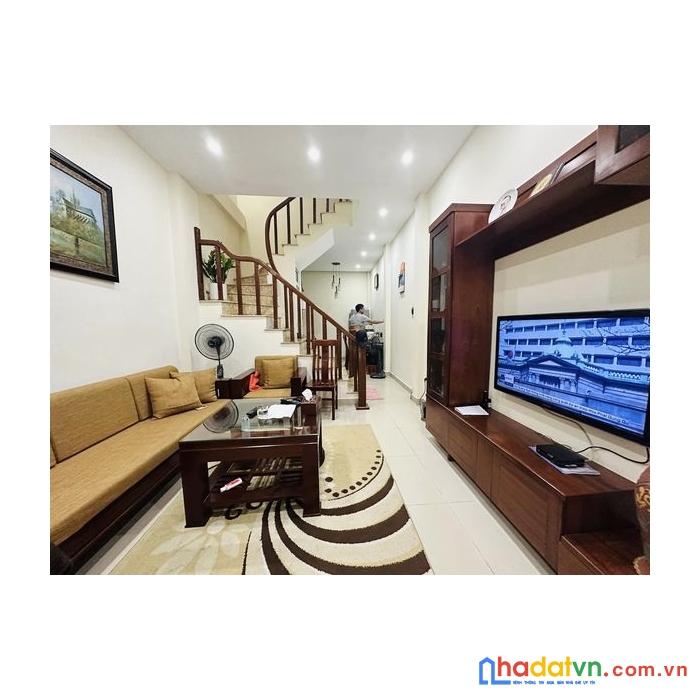 Bán nhà liễu giai, ba đình, 46m2 5t mt4m, giá 6.2 tỷ, gần phố